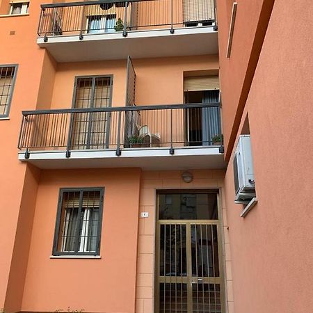 Comfortable Room Suitable 1-2 Pax Болонья Экстерьер фото